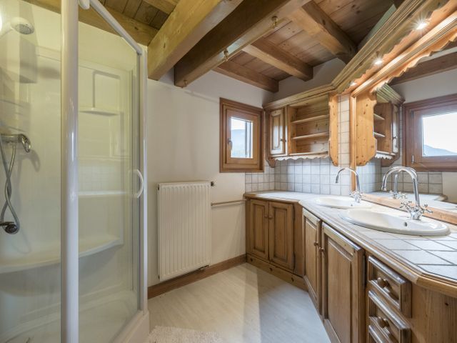 maison à vendre - 10 pièces - 465.0 m2 - MIEUSSY - 74 - RHONE-ALPES - Century 21 Call Home